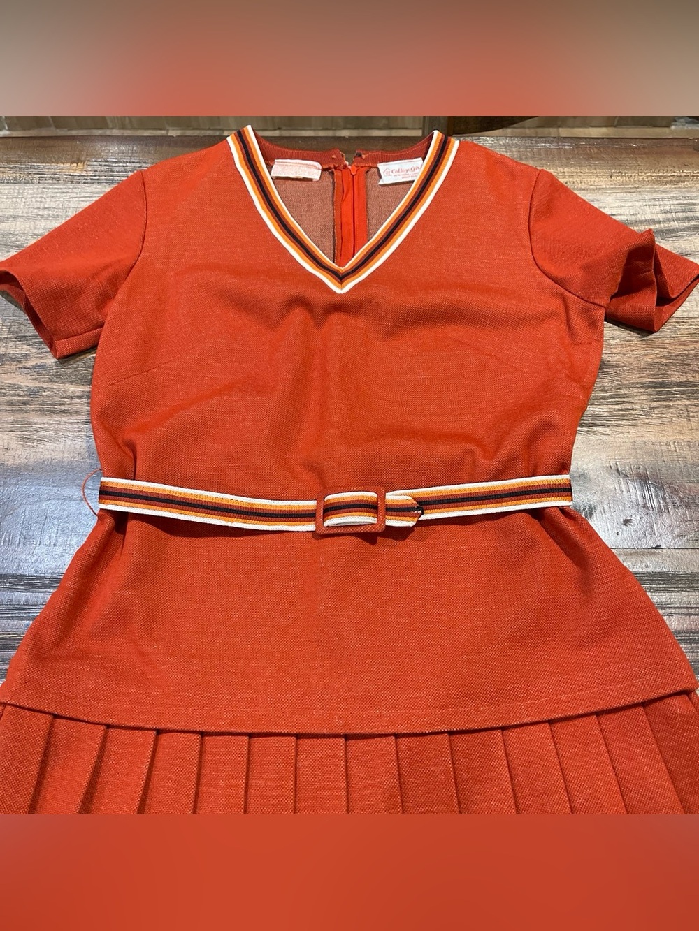 Vintage Rust Orange V-Neck Belted Pleated Midi Dress with belt